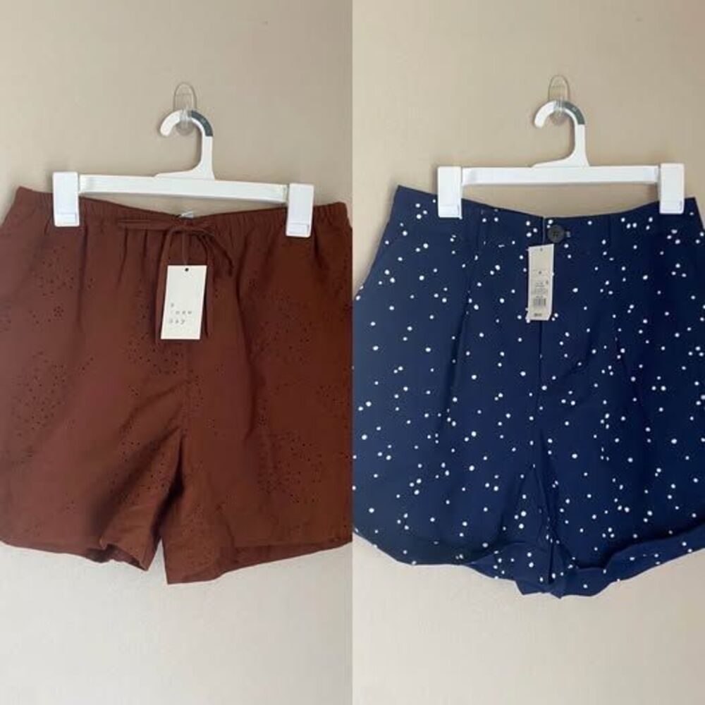 A New Day Women's Shorts Size Medium Brown Embroidered Navy Polka